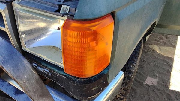 1988 Ford F150 Fog/mark/park/turn Light/lamp LH Driver Left Front Turn Signal — photo 1