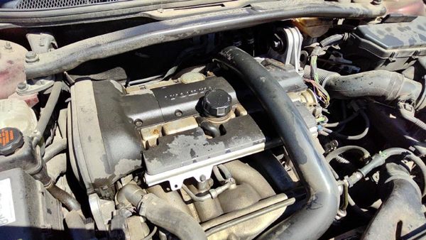 2001 Volvo V70 Xc Cylinder Head Assembly OEM 2.4L Turbo 82511361 — photo 4