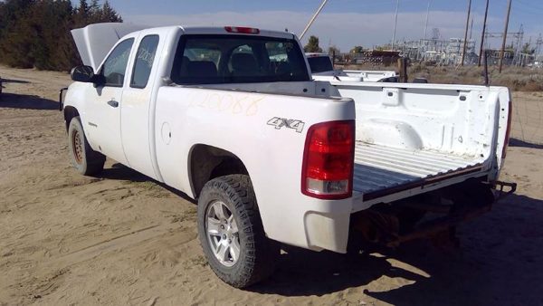 2011 GMC Sierra — vehicle photo 5