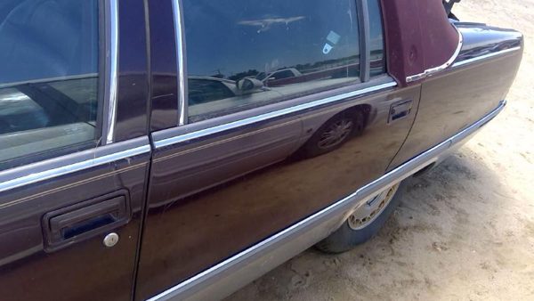 1993 Cadillac Fleetwood Rear Door LH Maroon — photo 10