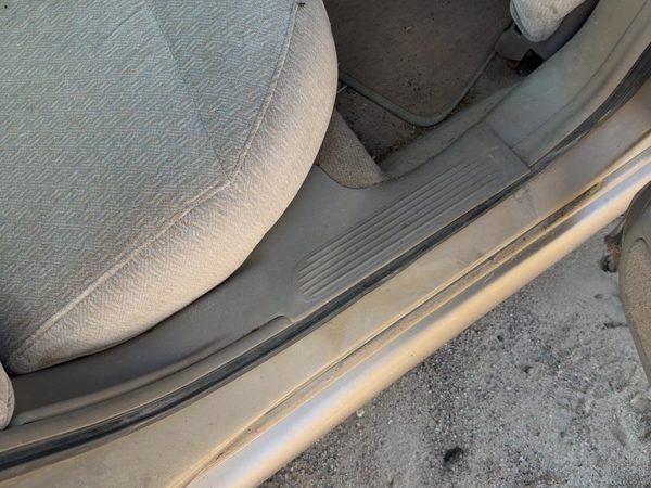 01 Buick Lesabre Passenger Right Rear Lower Sill Plate Step Trim Panel Oem Taupe — photo 3