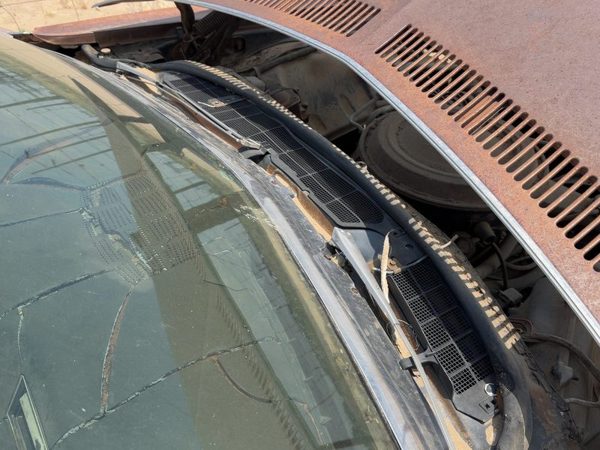 1974 Chevy Impala Windshield Wiper Cowl Vent Trim Panel Oem Cover — photo 3