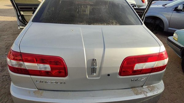 2007 Lincoln MKZ Trunk/decklid/hatch/tailgate Silver Jp — photo 2