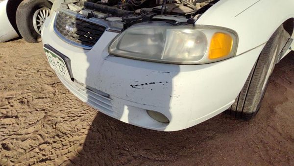 2000-2003 Nissan Sentra Front Bumper Cover Assembly Oem White Qm1 Gxe F20225m125 — photo 2