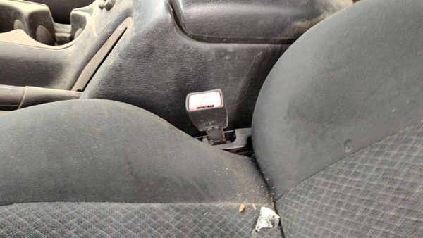 2002-2003 Jeep Liberty Driver Left Front Seat Belt Buckle Receiver Oem Gray M5dv — photo 3