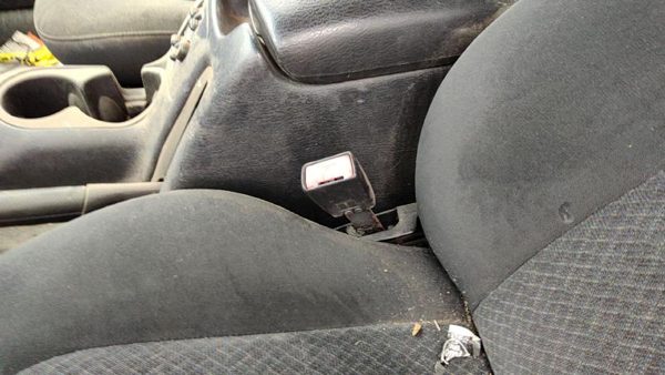 2002-2003 Jeep Liberty Driver Left Front Seat Belt Buckle Receiver Oem Gray M5dv — photo 1