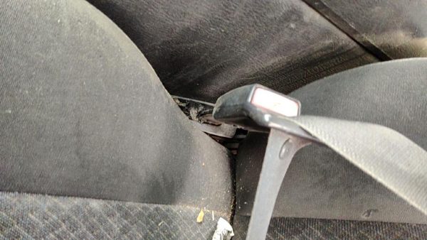 2002-2003 Jeep Liberty Driver Left Front Seat Belt Buckle Receiver Oem Gray M5dv — photo 4