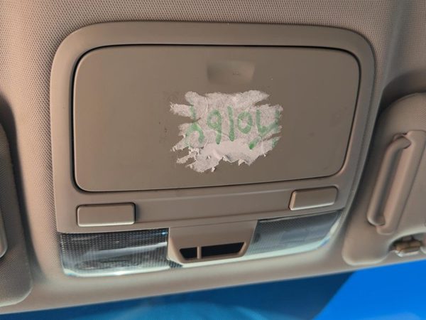 06 Legacy Outback Center Overhead Console Dome Light Map Lamp Cubby Taupe Tau — photo 4