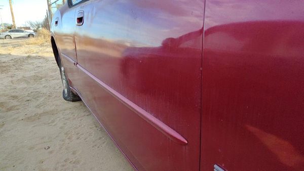 2010 Dodge Charger Front Door RH Prh Inferno Red — photo 6