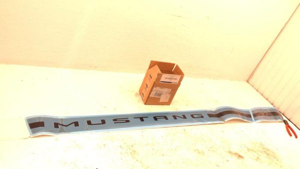 2014 Ford Mustang Left Door Quarter Stripe Black Oem Cr3z6320001aa — photo 1