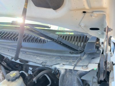 2003-2007 Chevy Silverado 2500 Driver Left Windshield Wiper Arm Oem Blade Lever