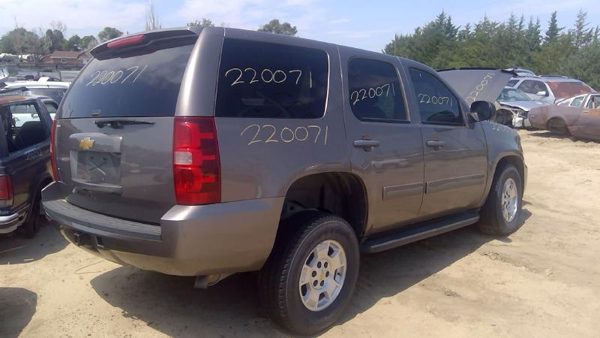 2012 Chevy Tahoe — vehicle photo 7