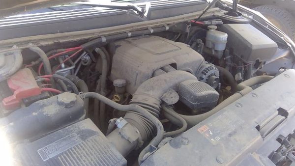2012 Chevy Tahoe — vehicle photo 2
