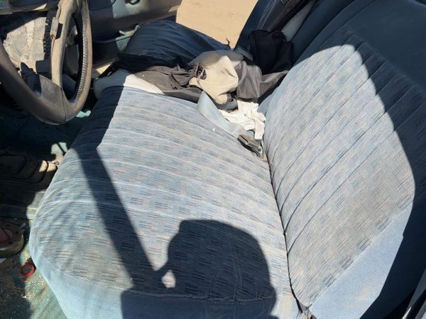 1992 Ford F-250 Front Seat Gray — photo 3