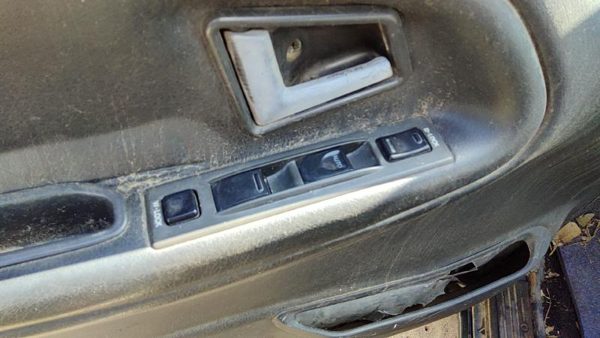 1997 Suzuki Sidekick Door Switch Front — photo 1