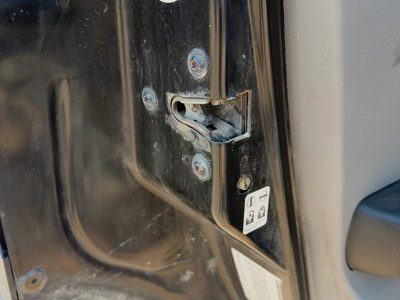02-05 Saturn Vue Redline Driver Left Rear Door Latch With Rods/Cables Oem Back