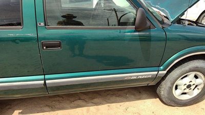 1996 Blazer S10/jimmy S15 Front Door RH Green
