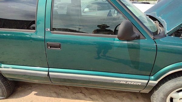 1996 Blazer S10/jimmy S15 Front Door RH Green — photo 4