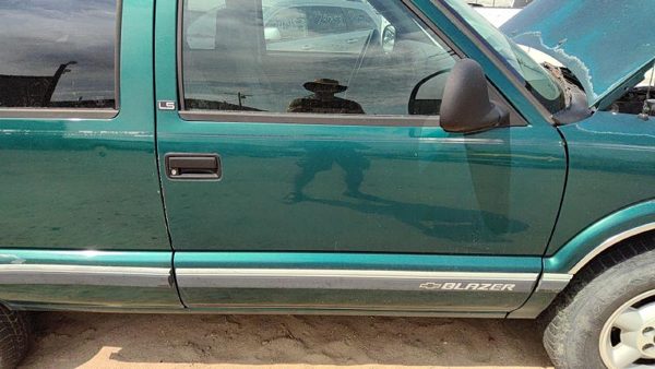 1996 Blazer S10/jimmy S15 Front Door RH Green — photo 3