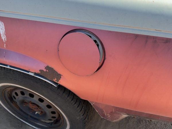 85-90 Buick Park Ave Fuel Tank Door With Hinge Gas Lid Oem Filler Red — photo 1