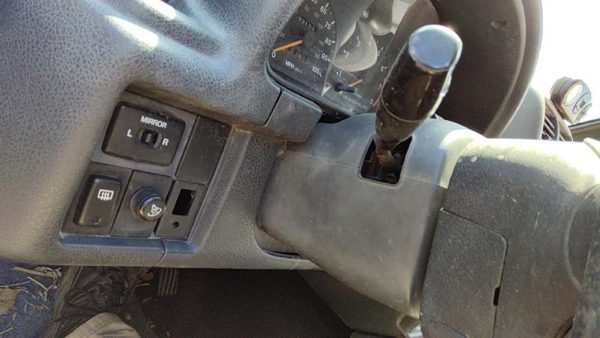 1996 97 Suzuki Sidekick Steering Column Trim Surround Collar Oem Plastic Housing — photo 5