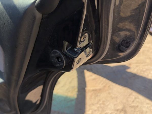 96 Maxima Passenger Right Rear Door Latch With Rods/Cables Oem Back 4-Door Sedan — photo 3