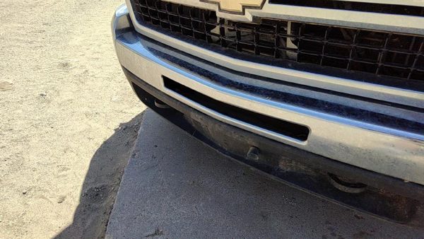 2008 Chevy Silverado 2500 Front Bumper Assy. White 50U — photo 5