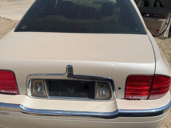 2001 Lincoln LS Trunk/decklid/hatch/tailgate Ivory Parchment Hc — photo 4