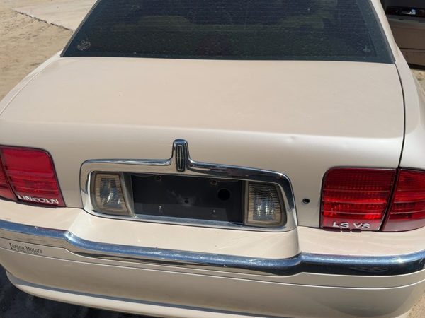 2001 Lincoln LS Trunk/decklid/hatch/tailgate Ivory Parchment Hc — photo 1