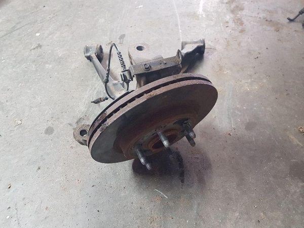 2007-2014 Chevy Tahoe Driver Left Front Steering Knuckle Lower Control Arm — photo 5