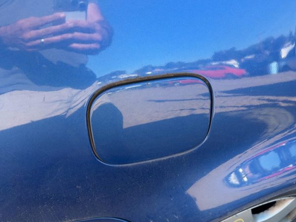 1999-2005 Vw Jetta Fuel Tank Door With Hinge Gas Lid Oem Filler Sedan Blue — photo 2