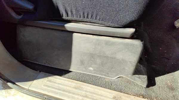 2004-2015 Nissan Titan Passenger Right Side Seat Trim Panel Oem W Graphite — photo 1
