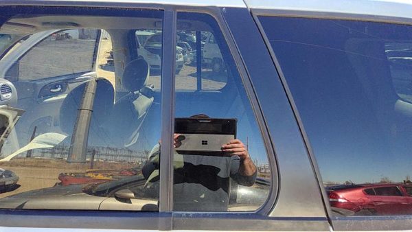 2002-2009 Gmc Envoy Driver Left Rear Vent Window Back Door Glass With Frame Oem — photo 2