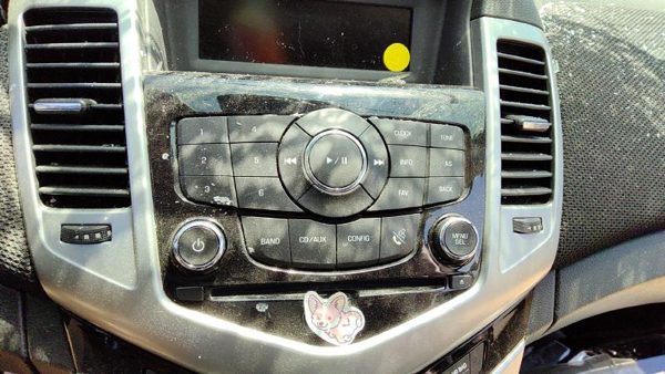 2013 Chevrolet Cruze Audio & Visual Equip.(radio) 95914367 — photo 2