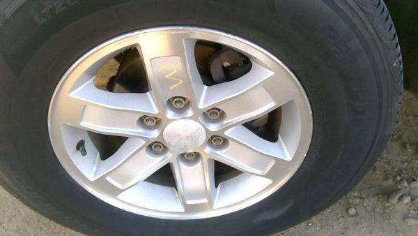 2005 Suburban 1500 Wheel Chevy 3 — photo 5