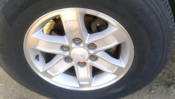 2005 Suburban 1500 Wheel Chevy 3 — photo 2