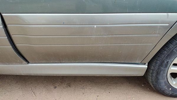 2000-2004 Legacy Outback Driver Left Rear Moulding From Door Oem Back Trim Strip — photo 1