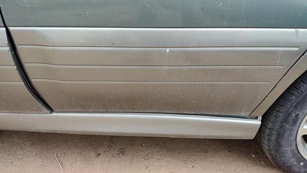 2000-2004 Legacy Outback Driver Left Rear Moulding From Door Oem Back Trim Strip — photo 2