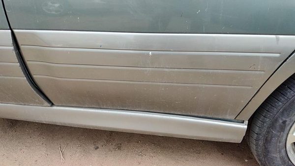 2000-2004 Legacy Outback Driver Left Rear Moulding From Door Oem Back Trim Strip — photo 4