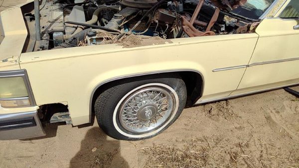 1980-1984 Cadillac Deville Driver Left Front Fender Oem 12396710 — photo 4