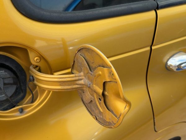 01-10 Pt Cruiser Fuel Tank Door With Hinge Gas Lid Oem Filler Inca Gold Py6 — photo 5