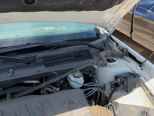 2005 Buick Lesabre Windshield Wiper Cowl Vent Trim Panel Oem Cover — photo 4