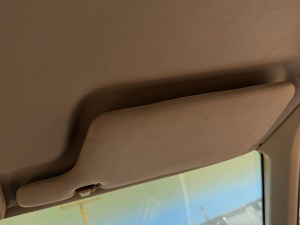 1988-1989 Honda Accord Lx Passenger Right Sun Visor Oem — photo 1