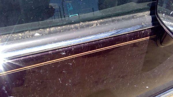 93 Cadillac Fleetwood Passenger Right Front Moulding From Door Trim Upper Chrome — photo 5