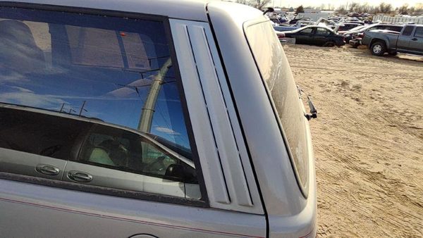 93-95 Jeep Grand Cherokee Driver Left Rear Moulding On Quarter Panel Oem Silver — photo 2