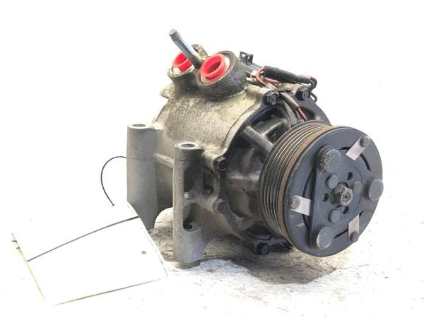 2002 GMC Envoy A/c Air Compressor AC Conditioner Pump Assembly OEM 4.2L OEM — photo 1