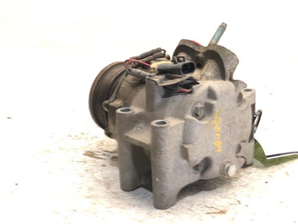 2002 GMC Envoy A/c Air Compressor AC Conditioner Pump Assembly OEM 4.2L OEM — photo 5