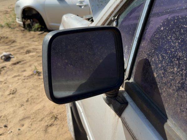 1988-1993 Isuzu Pup Driver Left Manual Side Mirror Door Mounted Oem 8970851041 — photo 3