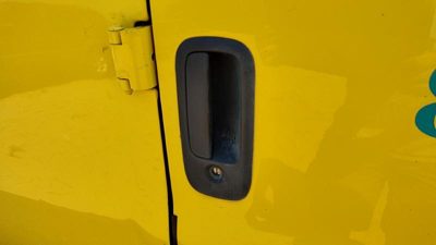 2002 Chevy Express 3500 Outside Door Handle RH Van 2500 Yellow