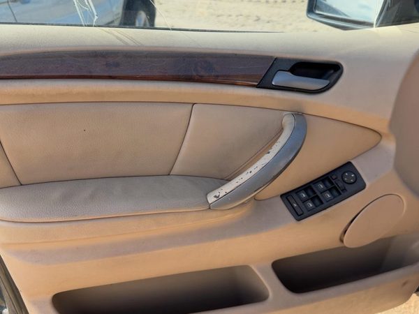 00-06 Bmw X5 Driver Left Front Door Trim Panel With Master Switch E53 Beige Lchc — photo 2